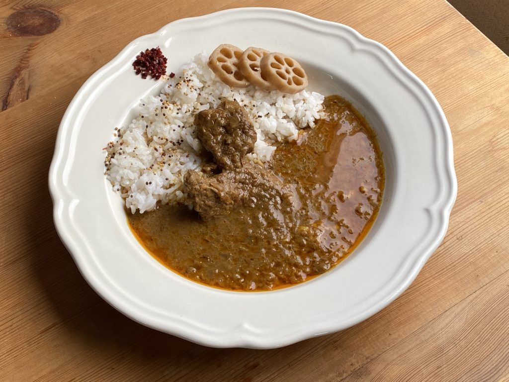 カレーです カレーですよ4478（レトルト 所沢牛カレー）上質牛肉＋negombo33
