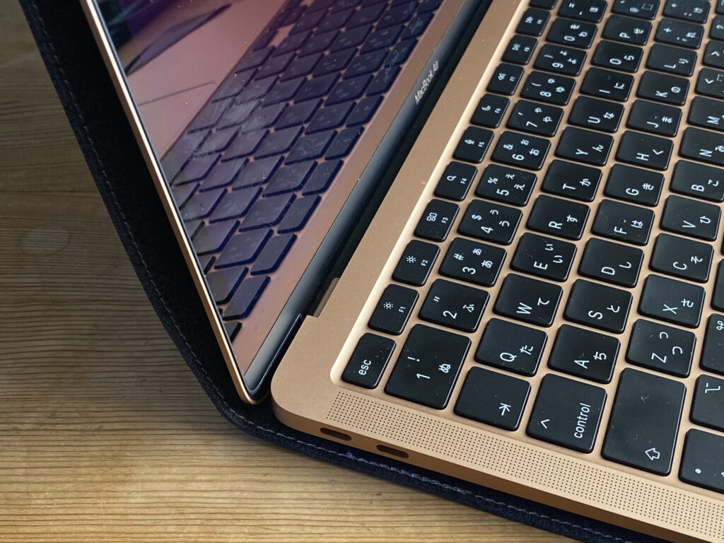 ガジェット】M1MacBook Air用にレザージャケット。 バード電子 MacBook