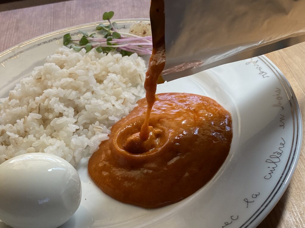 カレーですよ4672（レトルト ヤマモリ 休塩日のカレー バターチキン