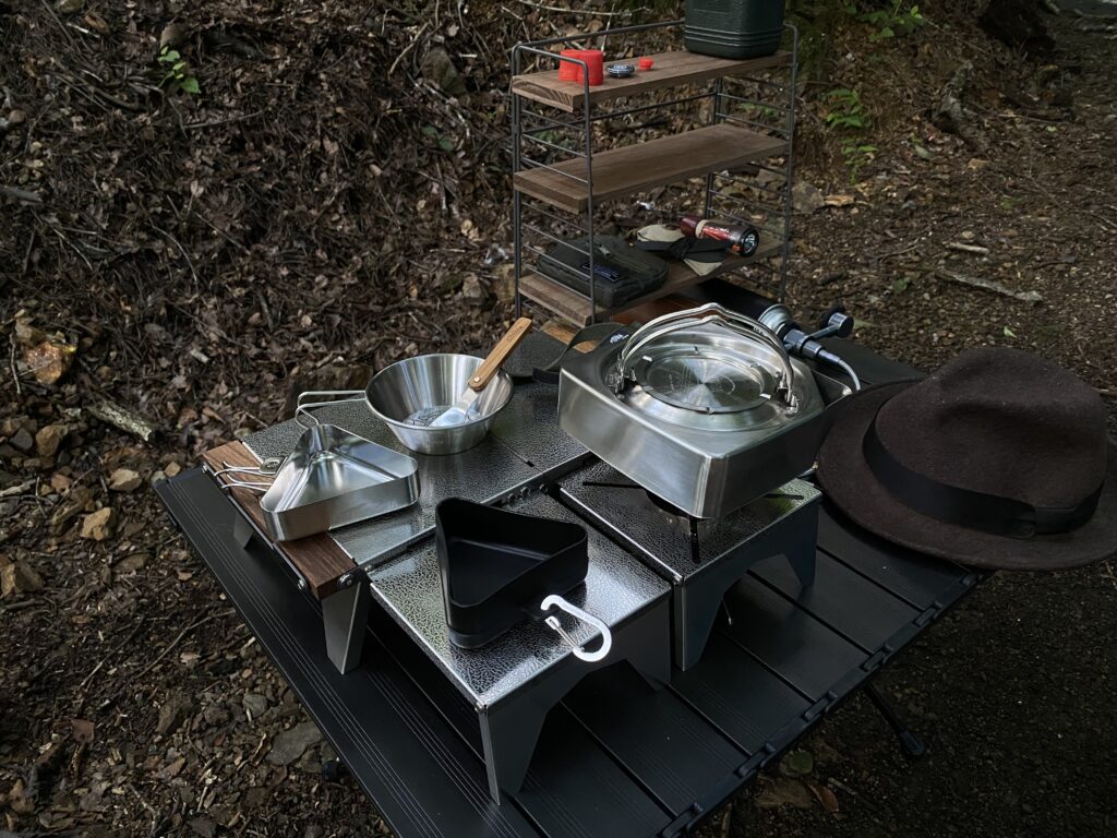 アウトドアギア】MounDoor アウトドアテーブル MD-Z001 ご機嫌な質感の