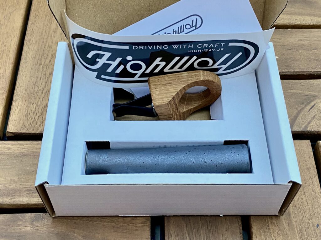 カーアイテム】HIGHWAY / 南国灰道倶楽部 CAR FLOWER VASE / 一輪挿し