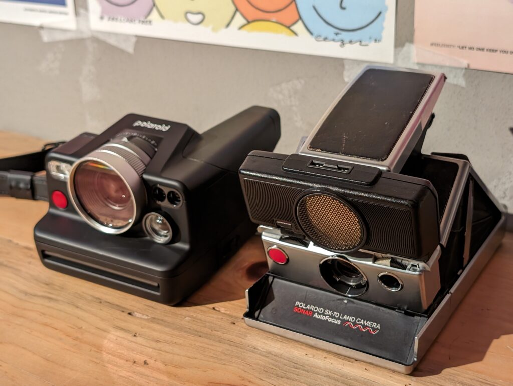 ガジェット】Polaroid I-2 という新しいポラロイドカメラ。夜、外でポラロイド使うってなにそれ？│カレーライター はぴい オフィシャルサイト