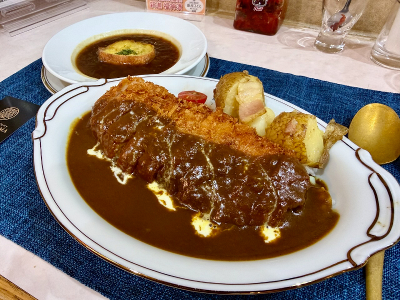カレーですよ5722（築地 TSUKIJI.カフェ.スイス）「カツカレー